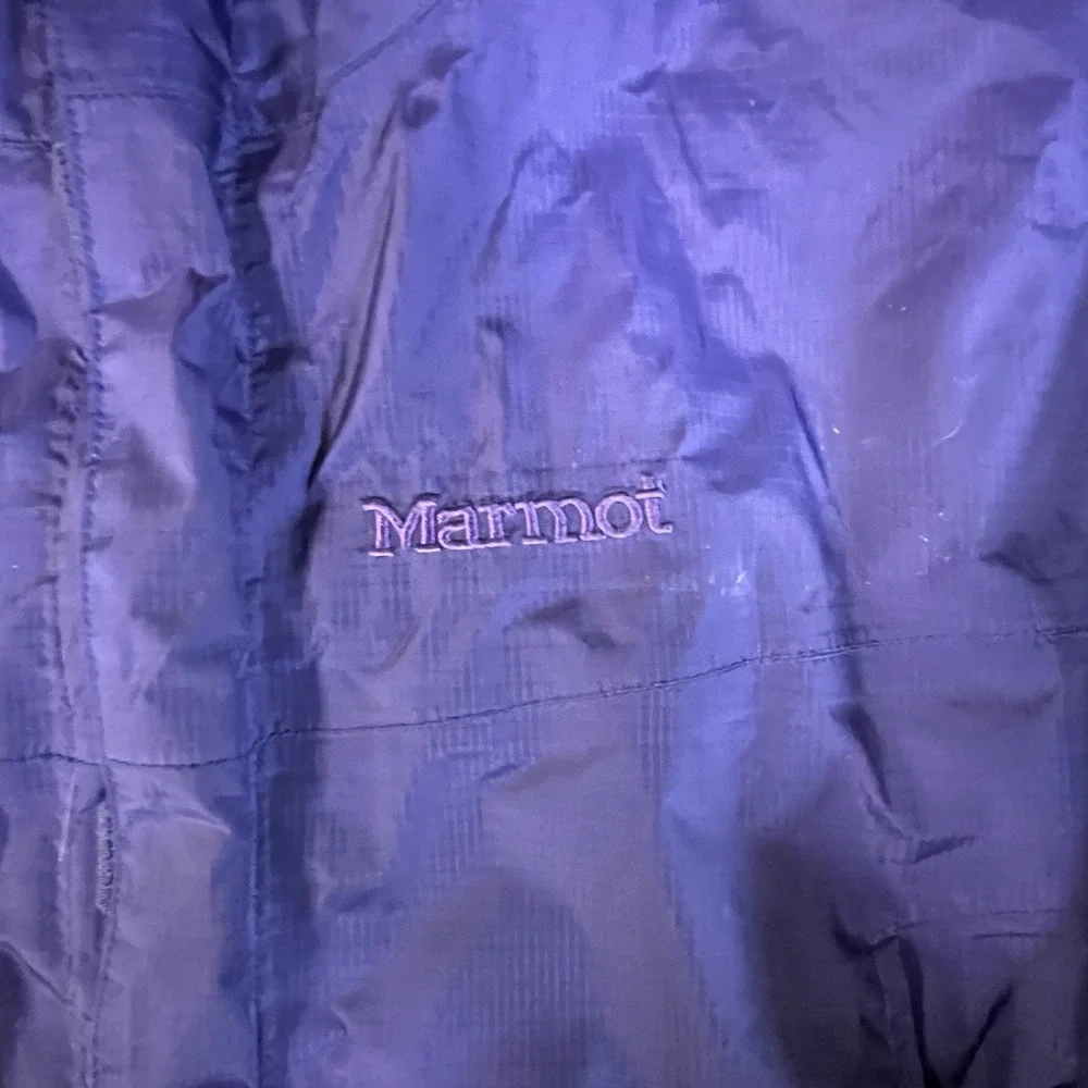 Marmot Purple Hooded Packable Rain Jacket Lightweight Women's Medium